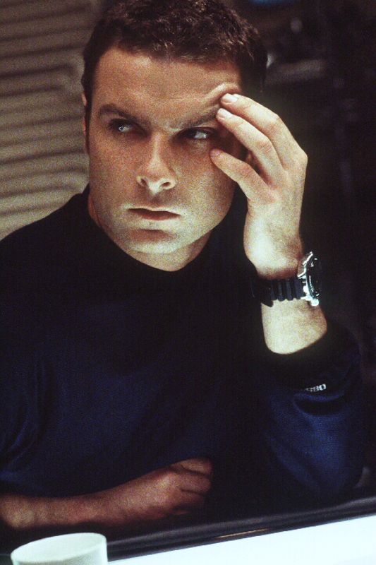 Sphere (1998) Barry Levinson Synopsis, Characteristics, Moods